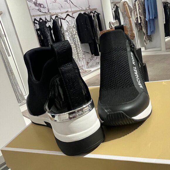 MICHAEL KORS Willis Stretch Knit Trainer (Size 6~6.5) - Picture 4 of 8